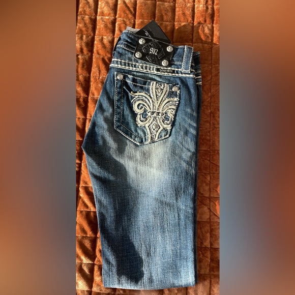 Miss Me Jeans - Picture 1 of 2
